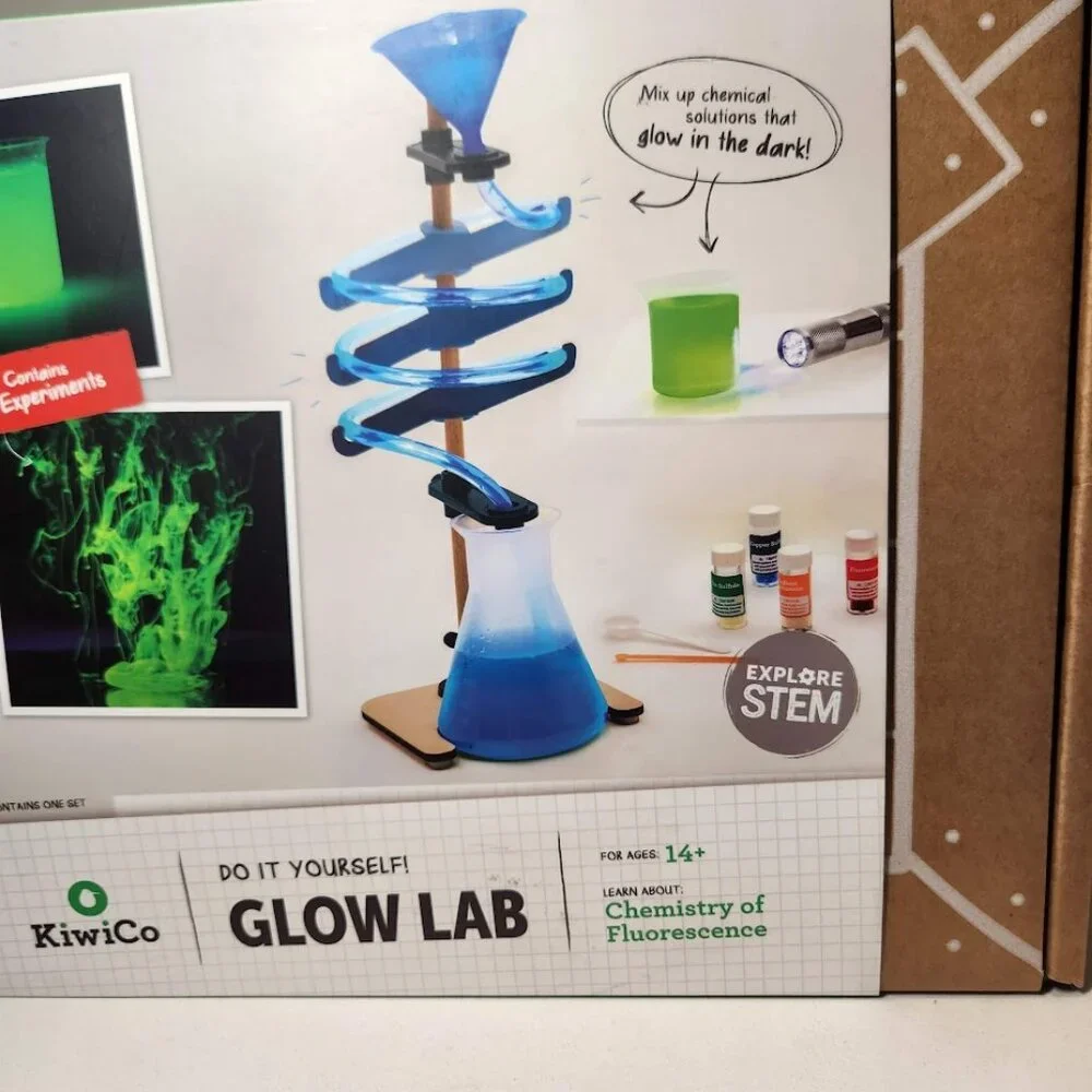 NEW Glow Lab KiwiCo. Kiwi Co. Crate Science Experiment Craft Kit UV Light Topics